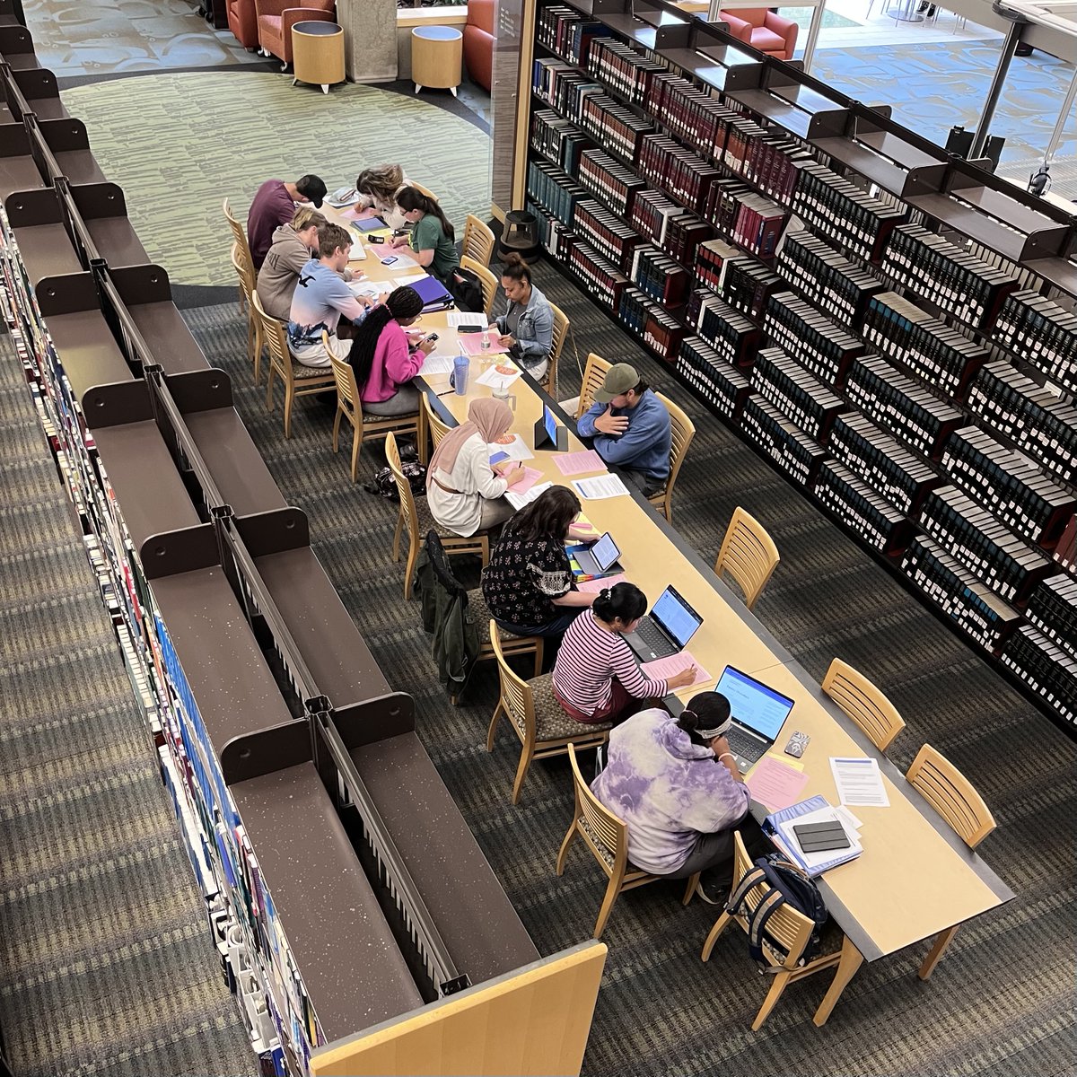 SinclairCC's tweet image. Embracing the studious vibes as we dive into the second week of classes 🤓 #LibraryLife #SinclairCollege