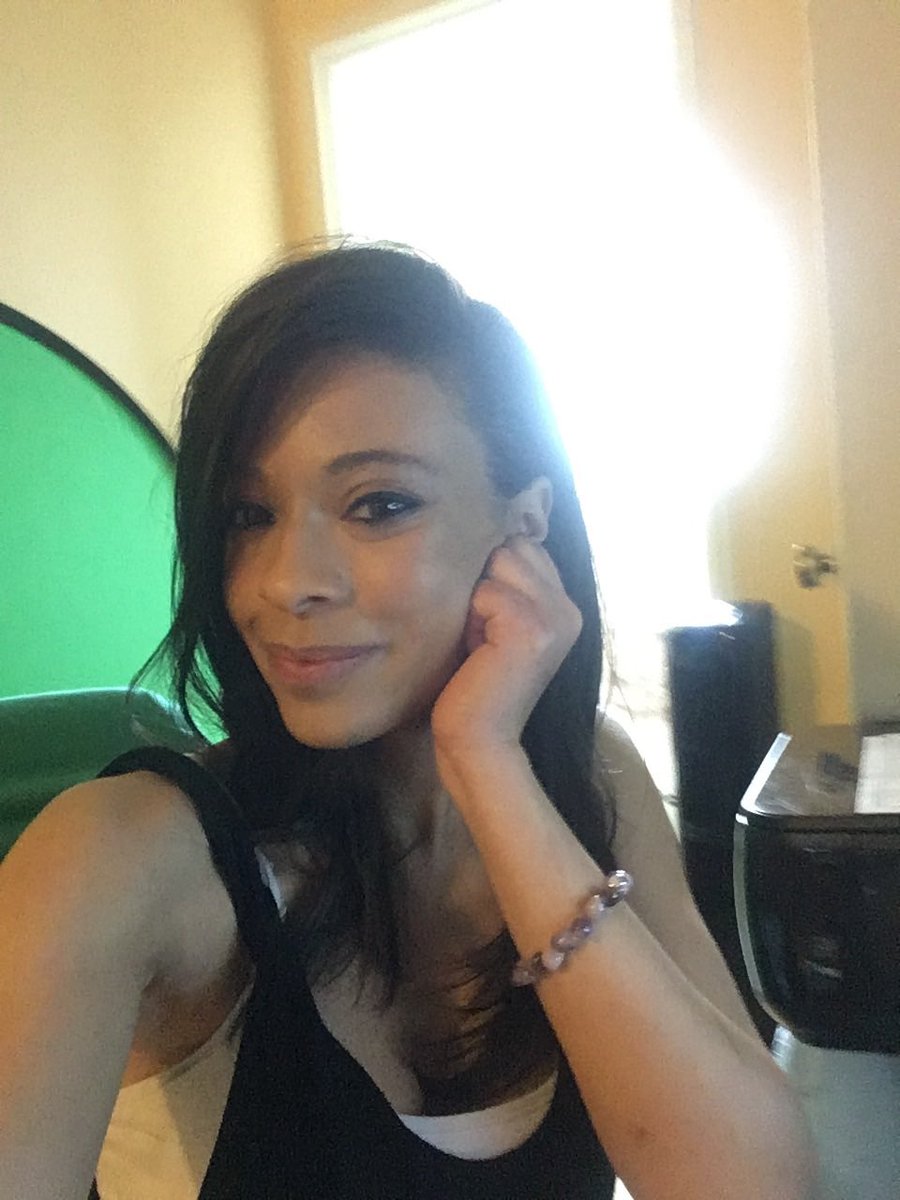 TanayaRee's tweet image. When I first started streaming (2017) vs me now.