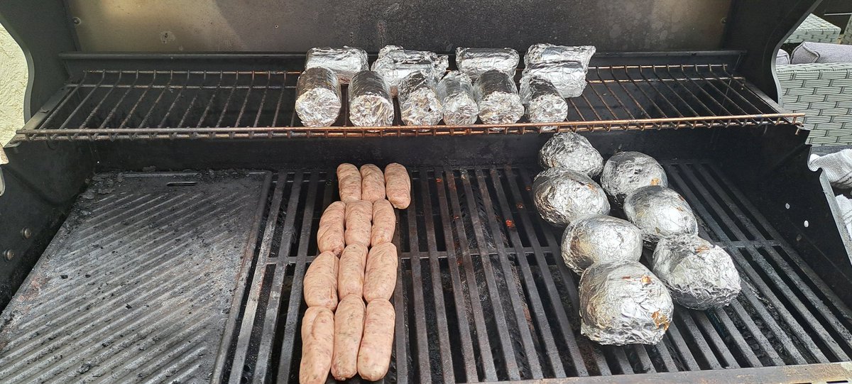 BluePandaBarbeque tweet media