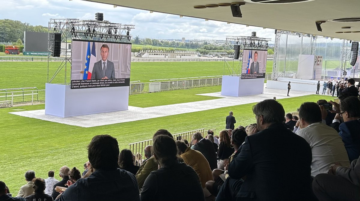 Message du Président <a href="/EmmanuelMacron/">Emmanuel Macron</a> aux entrepreneurs de France #LaRef23 « … j’ai besoin de vous pour gagner la bataille de l’avenir… »