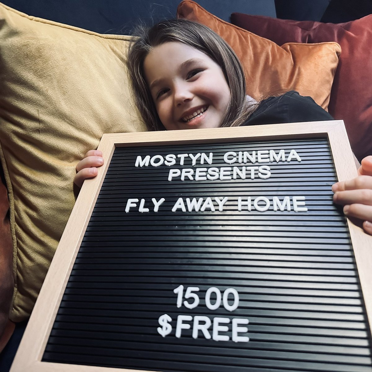 Bostondunk's tweet image. First time watch for both of us! What a beauty it was too! #FlyAwayHome #MostynCinema