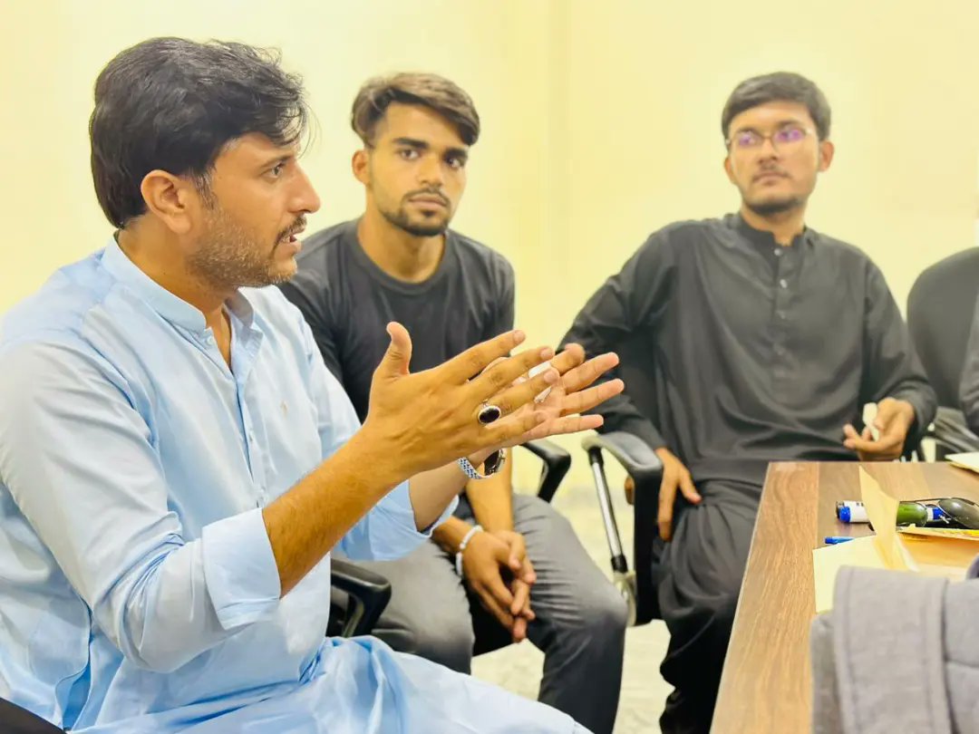 corpsyoung1's tweet photo. MEETING WITH THE NEW MEMBERS OF YPDC SALU CHAPTER PRESIDED BY FOCAL PERSON DR. ALI RAZA LASHARI PROCEEDED BY VICE PRESIDENT ASAD ABBAS JAFFARI WITH THE ASSISTANCE  OF SHAJIA ZAINAB JAFFARI (MRO) AND EC MEMBERS OF YPDC SALU CHAPTER.
@YPDC_PK 
@PlanComPakistan 
#ypdc_salu_chapter https://t.co/5rdz1Uh6Ck