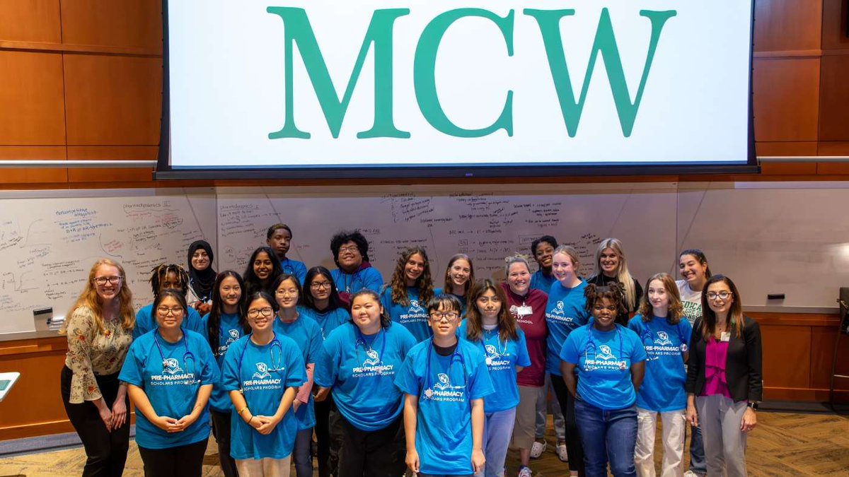 Nineteen students from 11 different #Milwaukee-area high schools recently completed the MCW School of Pharmacy’s new Pre-Pharmacy Scholars boot camp! In the program, scholars attended sessions about inclusive #leadership, self-care and #wellness, and a panel discussion about…