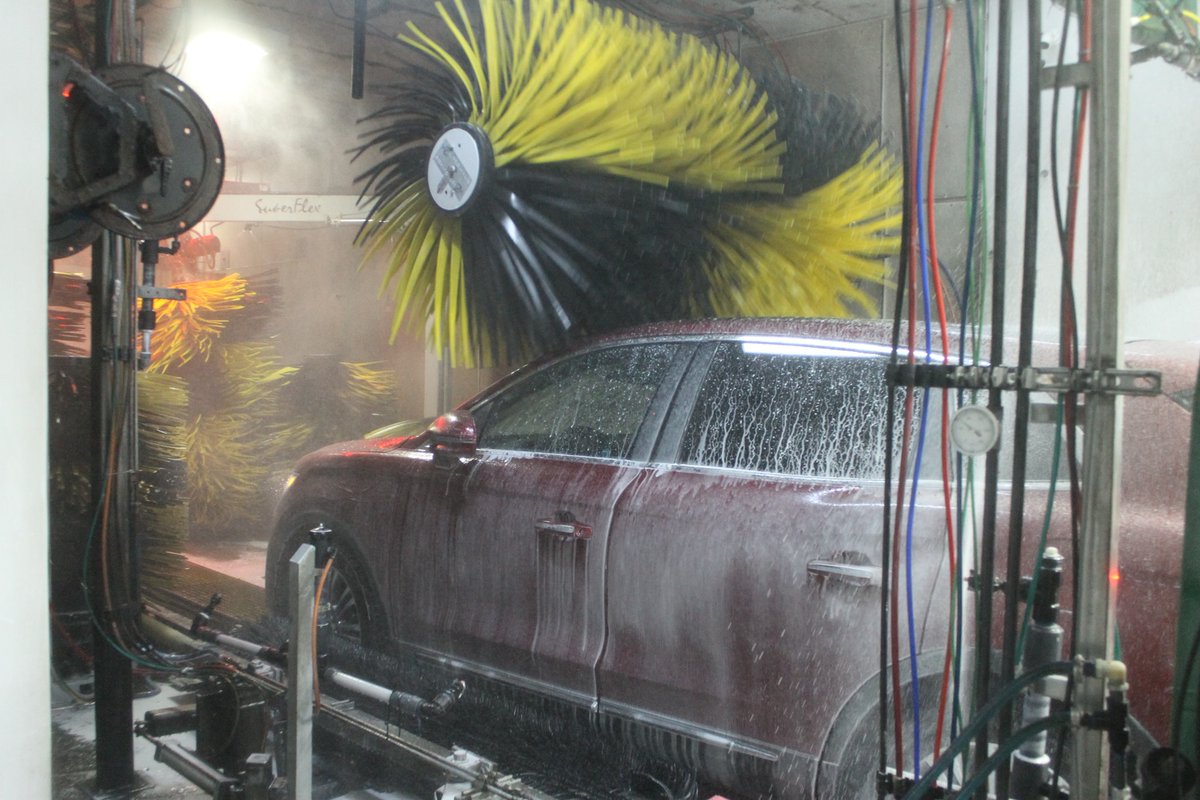 ClassicAutoWash's tweet photo. Start off the new week with a stop at Classic Auto Wash and let us wash the dirt away!

#classicautowash #allenpark #carwash https://t.co/j3IU9wv4I1