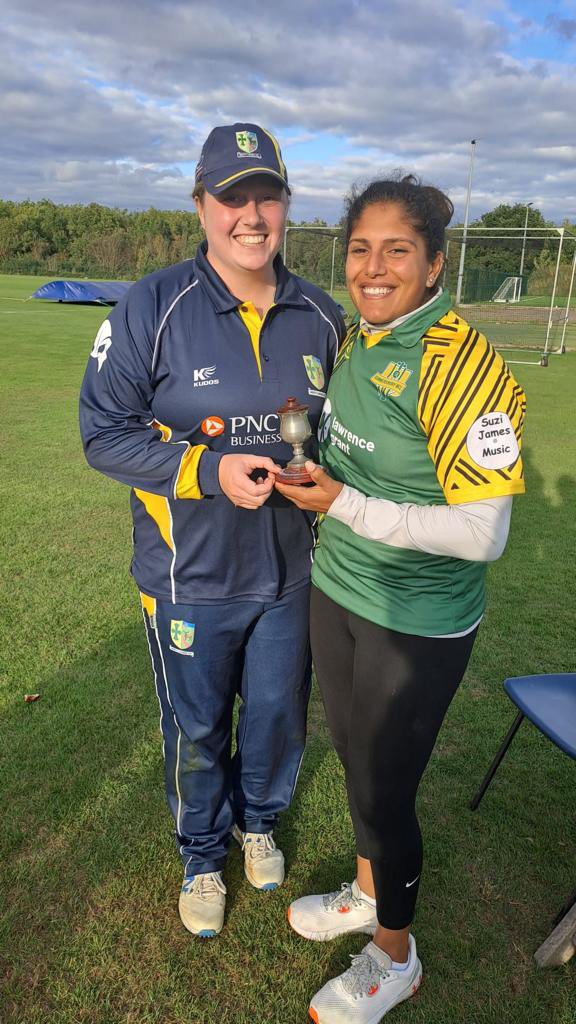 Gunnersbury win a 1 wicket thriller against Ansty to retain the Gunns-Sty Cup. 3 wickets and a classic catch from club hero @NaomiDattani helping to cap off an amazing match. Thank you @anstyladiescc for yet another cracking match. #wearegunns #gunnsstycup