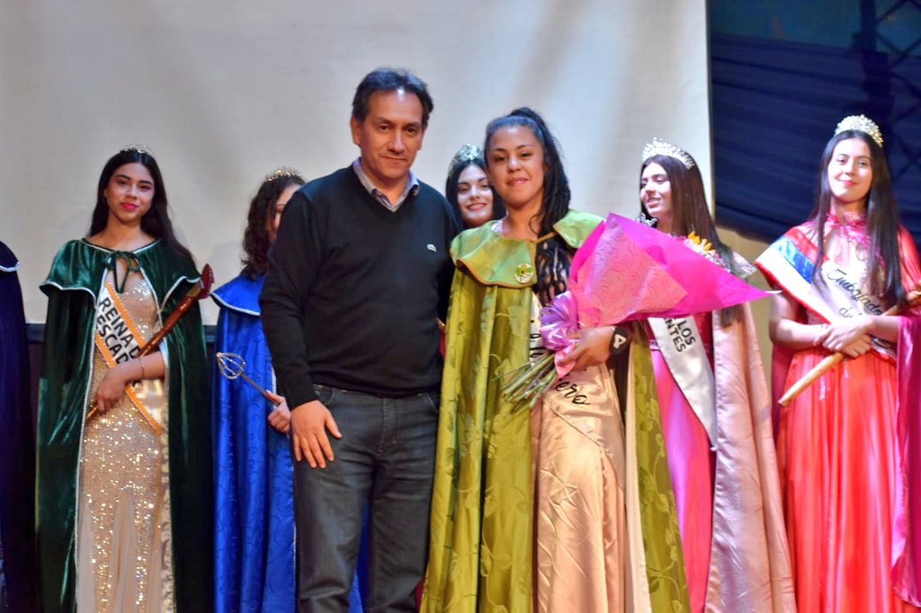 jorgeAdanLovato's tweet photo. Otra gran edición de la 28° Fiesta del Tarefero en Colonia Guaraypo. #Montecarlo vivió la noche de la Juventud, Elección Reina, donde se coronó a Celeste Suarez como soberana, el cierre de la Noche Popular con grupos en vivo y nuestra gente disfruto al máximo del hermoso evento. https://t.co/ftHq5OTmck