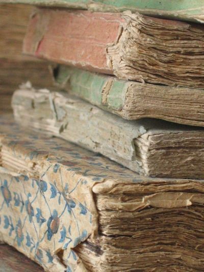 softdeIicacy's tweet photo. old books <333 https://t.co/VigcZeAGV6