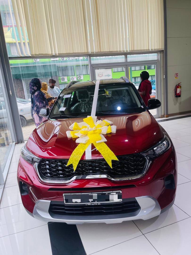 KiaCameroon's tweet photo. Avez-vous déjà fait l'expérience du KIA Sonet ? 

Bientôt re-disponible dans nos différents showroom 
📍Douala Avenue de Gaulle-Bonanjo
📍Yaoundé Bata- Nlongkak 

#kiacameroon #kiaworldwide #kiasonet #kmauto https://t.co/spyzksjjuV