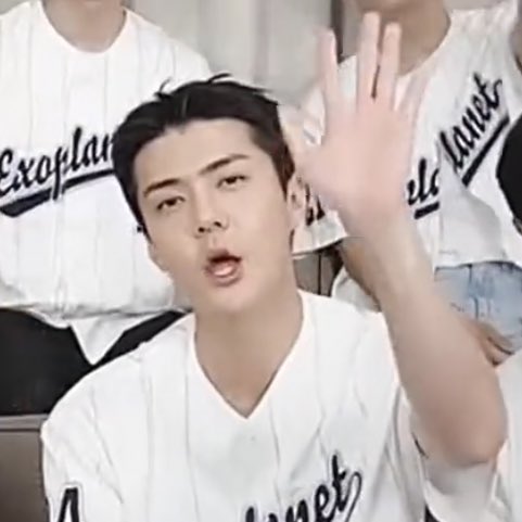 zkdliov's tweet photo. دندونای سهون :
ما نینی‌‌ـم
#SEHUN @weareoneEXO https://t.co/urMIZ9xFeR