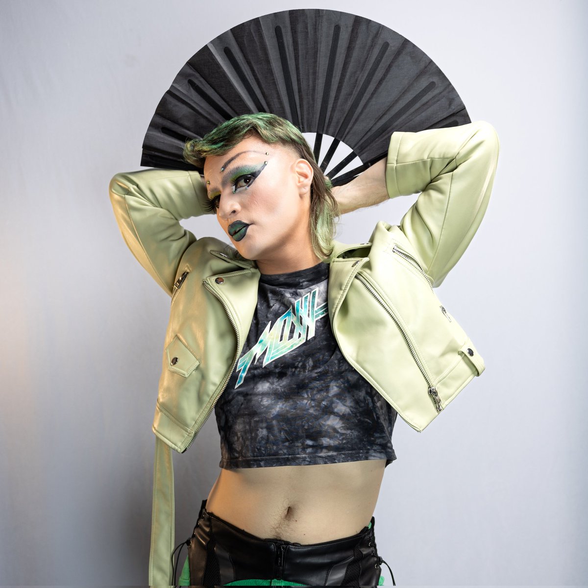 A glimpse of Moxxi since beaming down from Planet Glamtron

Phase 1 of my Metamorphosis, coming...
Keep your 👀 locked

📸: instagram.com/macormacimagew…

#NewProfiIePic #moxxistrokes   #WWEPhoenix  #GCW  #njpw #aew #ArizonaWrestling #dragqueen #dragwrestling #WrestleDrag #EFFYBGB7