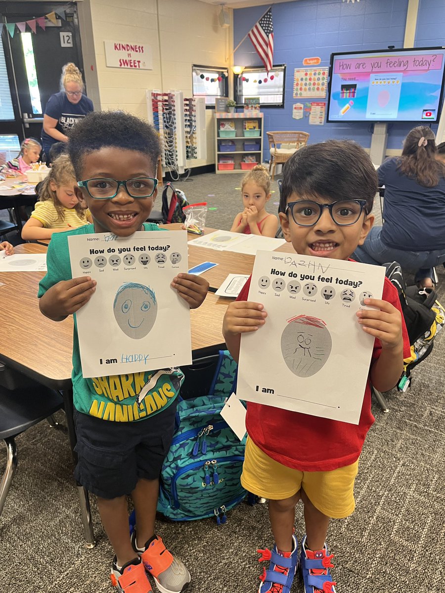 TeamShapiro_54's tweet photo. Blackwell family is complete! 💙#54firstday #weare54 #bobcatstogetherasone https://t.co/xGPBs72d8M