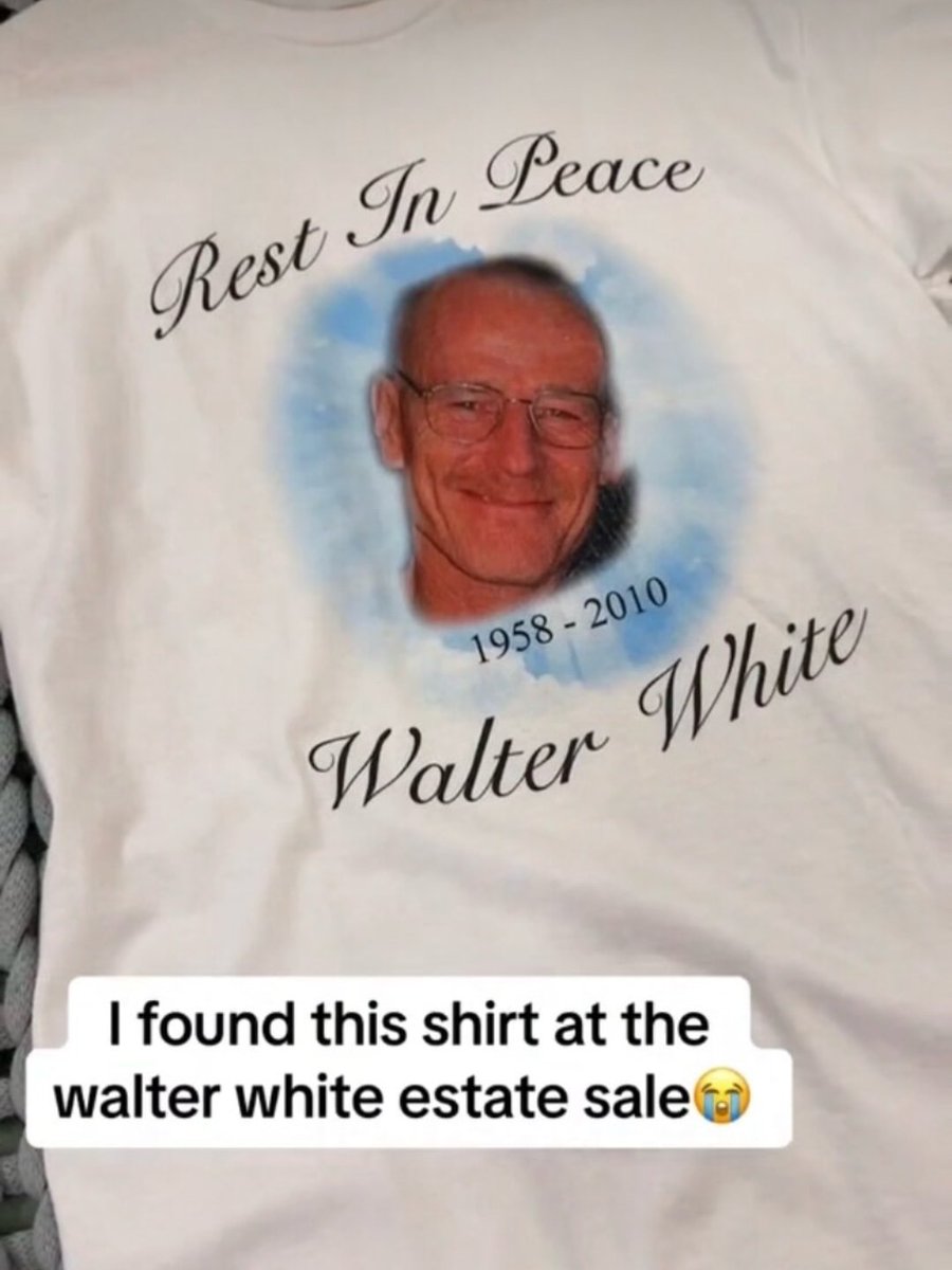 illhousecomedy's tweet photo. #RIPWalterWhite 🔷🧊 https://t.co/zlr8lypjnh