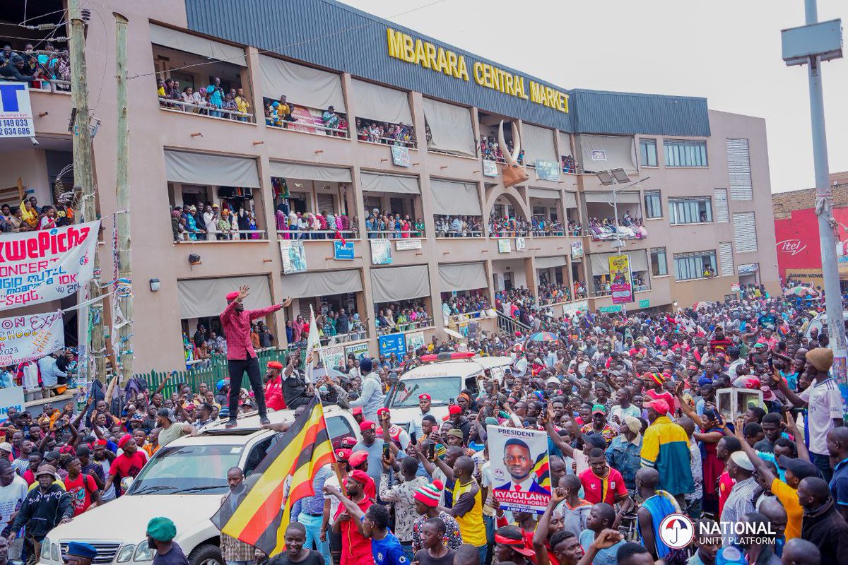 HEBobiwine's tweet photo. Against all odds, we had a massive reception in Mbarara City today. First stop was at Endigyito FM radio — which was promptly switched off once we started addressing listeners. We proceeded to open our offices in the city, before making the short journey to Global High School playground where we addressed the people of Mbarara. 

TOMORROW, WE'RE IN FORT PORTAL! #NUPCountryWideTour
