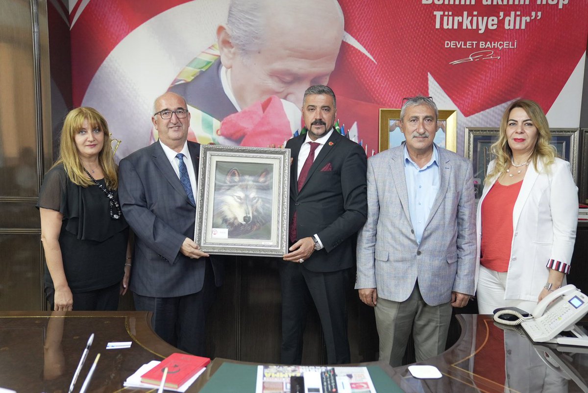 AlpDoganMHP's tweet photo. Anadolu Kültürünü Koruma ve Araştırma Vakfı Yönetim Kurulu Başkanı Sn. Bektaş Avci ve yönetimi, ziyaret ederek hayırlı olsun dileklerinde bulundular. Nazik ziyaretlerinden dolayı kendilerine şükranlarımızı sunuyoruz. https://t.co/YMeACmXDXa