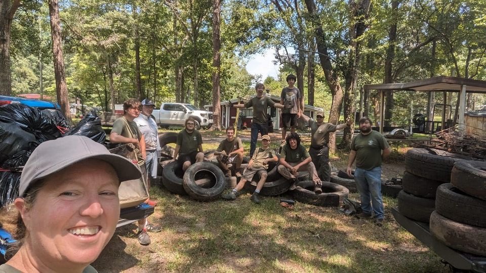 BeautifulBerk's tweet photo. Many thanks to Troop 700 who removed 13 bags of litter, 27 tires, and other miscellaneous items from Highway 6 in Cross near Harry’s Fish Camp!  Great job 👏 #cleanup #litterfree #volunteer #community #keepberkeleybeautiful https://t.co/BhtcG3DEkc