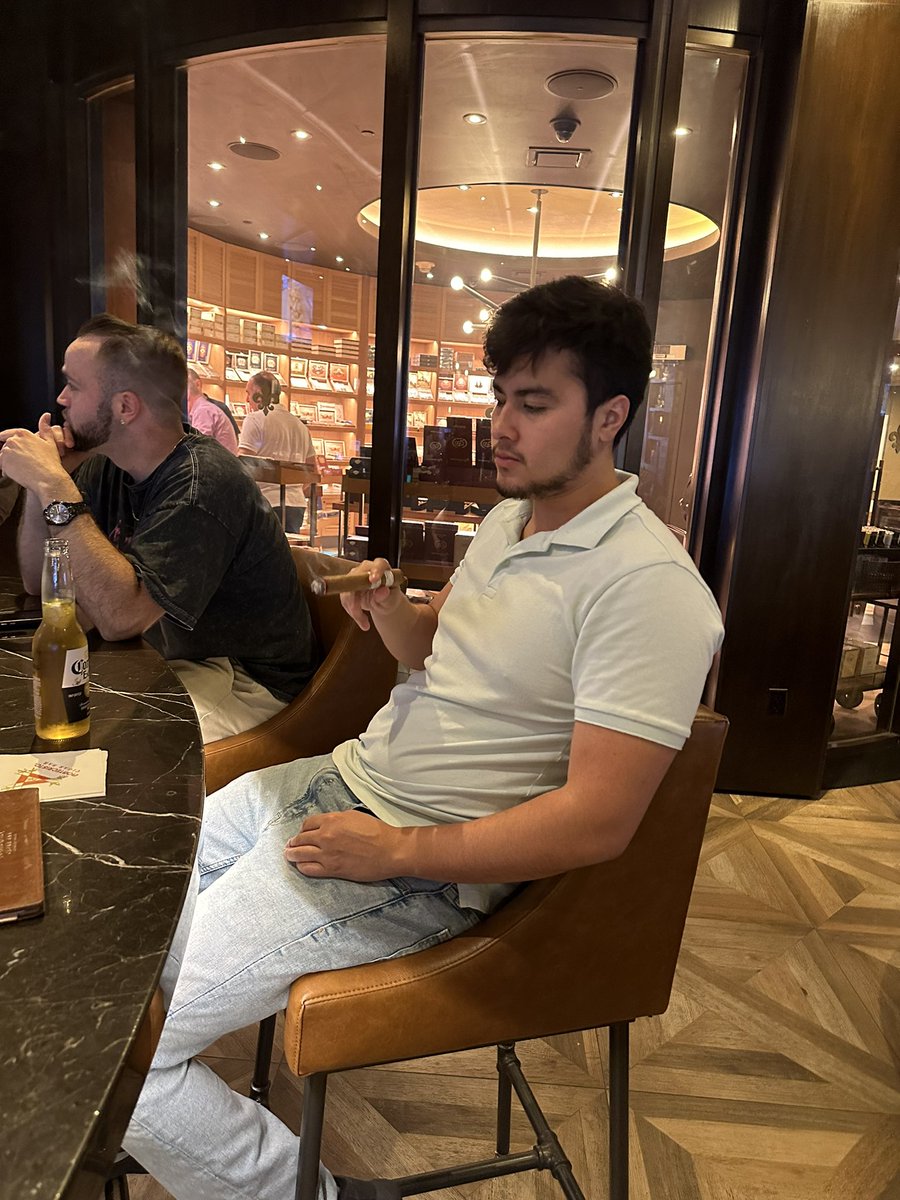 JCSGOTFLIPS tweet media