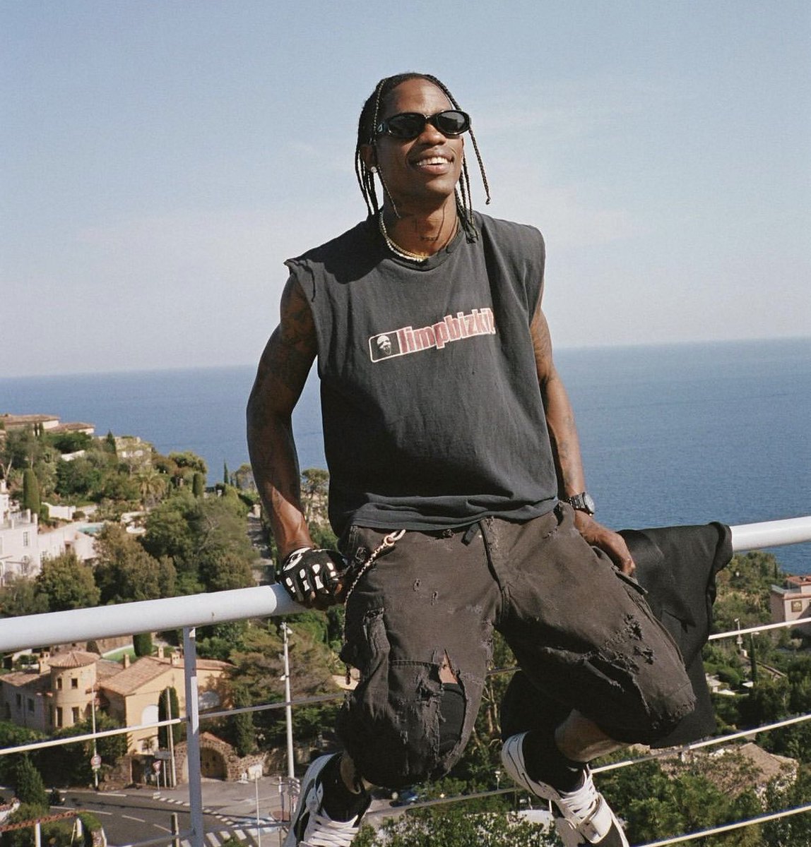 DailyRapFacts's tweet photo. Travis Scott’s “Utopia” album is now certified platinum 💿

It also has reached over a billion streams on Spotify 🏆 https://t.co/0KvdRNB2Wm