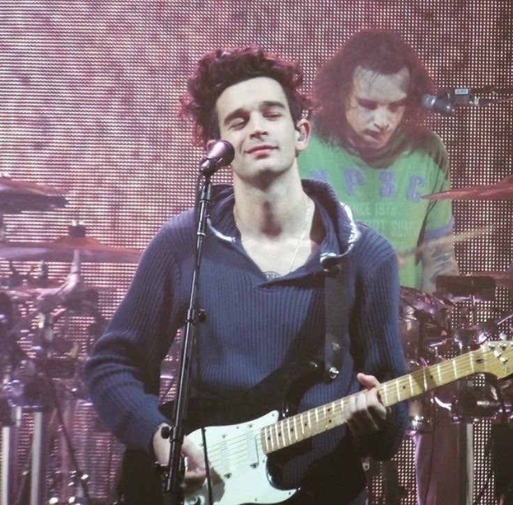 robbersatsunset's tweet photo. stop that i’m Begging https://t.co/lucNVVBgtS