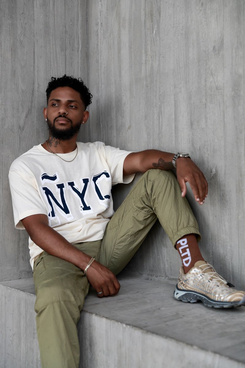 PericoLimited's tweet image. Start your Monday off on the right foot! For the remainder of this month, all orders over $100+ enjoy free shipping *AND* a free mystery gift! (No promocode needed at checkout) 

Shop now &amp;amp; treat yourself! 
Just a click away on PericoLimited.com 🗽🧦