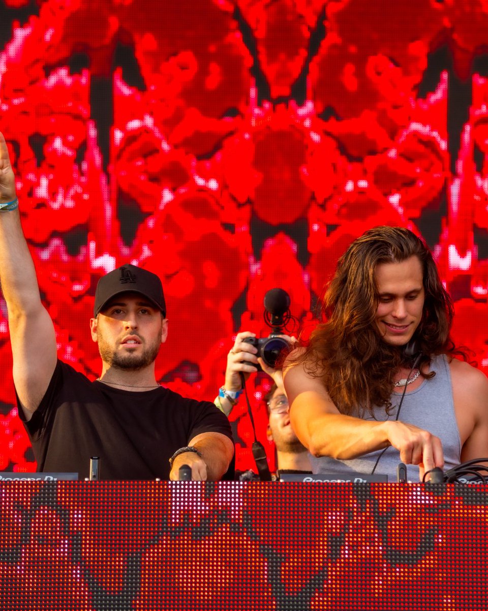 Moonrise Festival (@moonrisefest) on Twitter photo Take us back to matching pants & chaotic vibes with <a href="/SullivanKing/">Sullivan King π©Έ</a> & <a href="/woolimusic/">𦣠WOOLI π¦£</a>. π₯π Take us back to matching pants & chaotic vibes with <a href="/SullivanKing/">Sullivan King π©Έ</a> & <a href="/woolimusic/">𦣠WOOLI π¦£</a>. π₯π