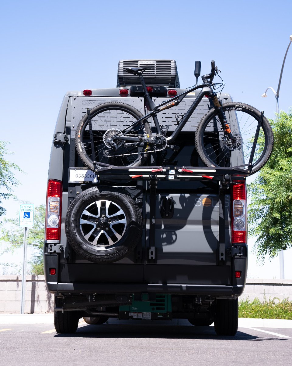 VanUpOffRoad's tweet photo. Elevating the adventure game with our aftermarket expertise! Feast your eyes on the results of our work, featuring the sleek addition of a Razor Rack and a 1UP Bike Tray 🚐✨ https://t.co/llYIx1YZCV