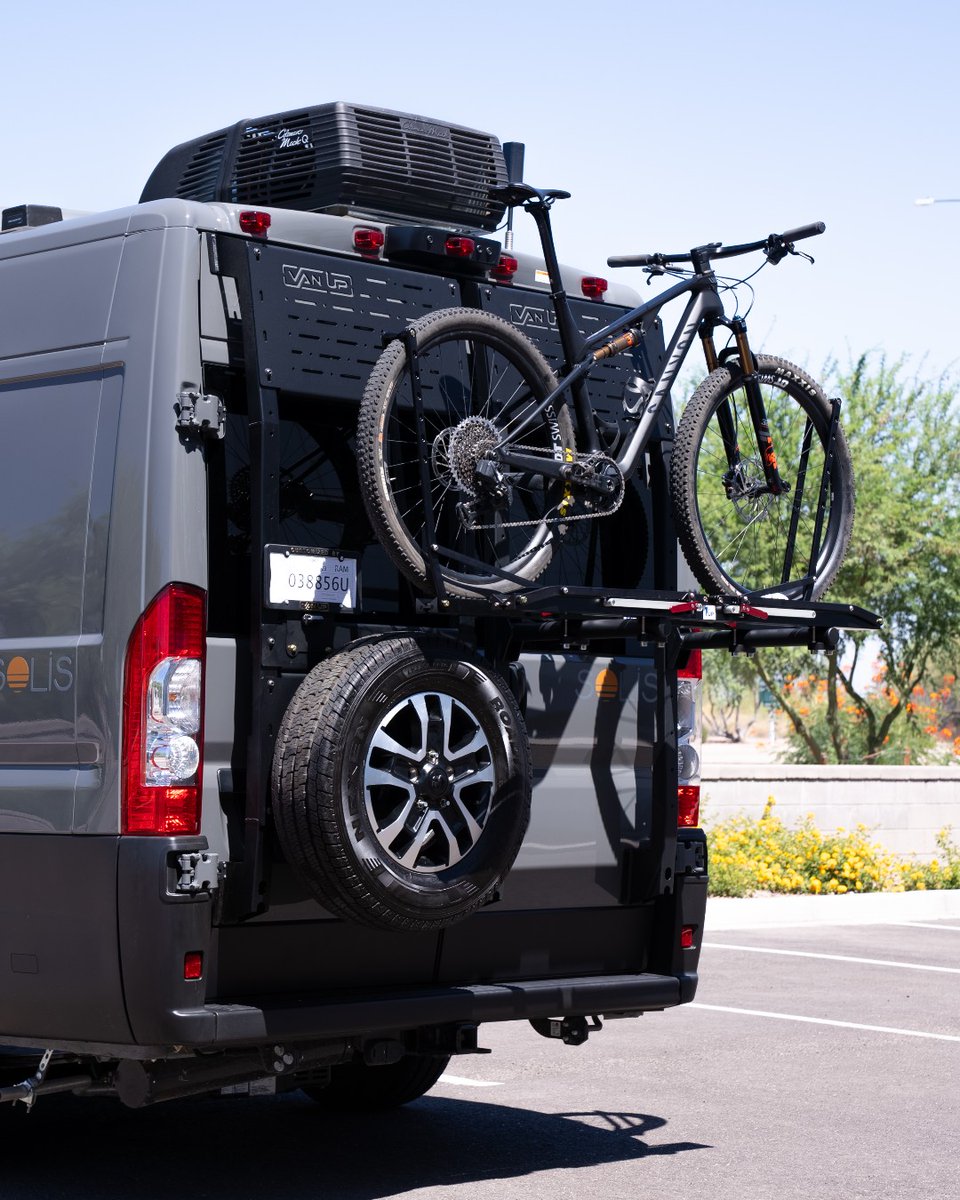 Elevating the adventure game with our aftermarket expertise! Feast your eyes on the results of our work, featuring the sleek addition of a Razor Rack and a 1UP Bike Tray 🚐✨