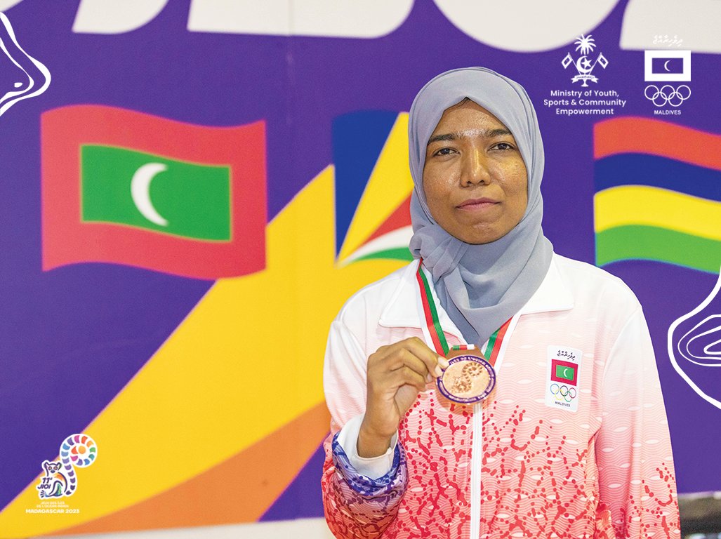 Fathimath Ibrahim shines on the podium, capturing the Bronze medal in the fiercely competitive Female under 40 Year Category Poomsae of Taekwondo! @TaekwondoMV @MoYSCEmv 📸 MOC Media / Raaif Yoosuf