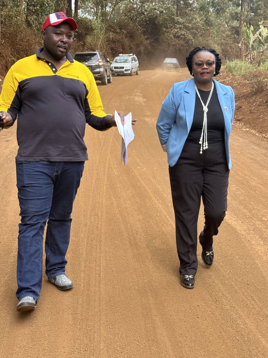 Checking on progress; Karia -Ikinu Road Grading as i mingled with my people 
#Kaba Maathe