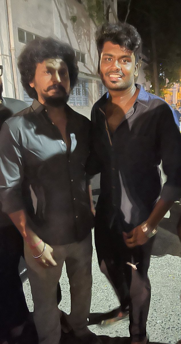 aravi_hari's tweet photo. With the @Dir_Lokesh 🔥❄️

#LEO #LCU https://t.co/FdsoOAMFKe