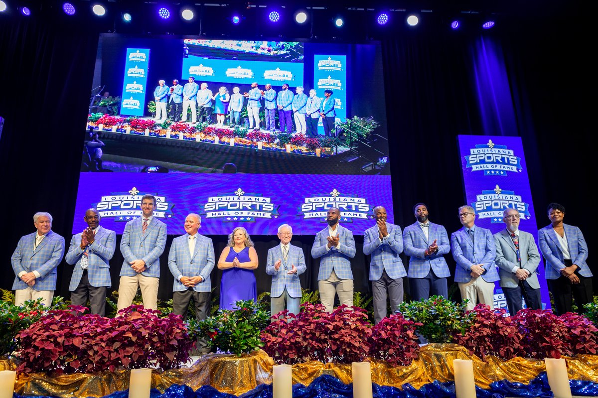 ChicagoRPFPC's tweet image. This August, Chicago chapter member, Wendell Davis was inducted into the Louisiana State Hall of Fame! Congratulations to Wendell and the entire family! 👏 #NFLPAChicago #RPFPC #LSHOF