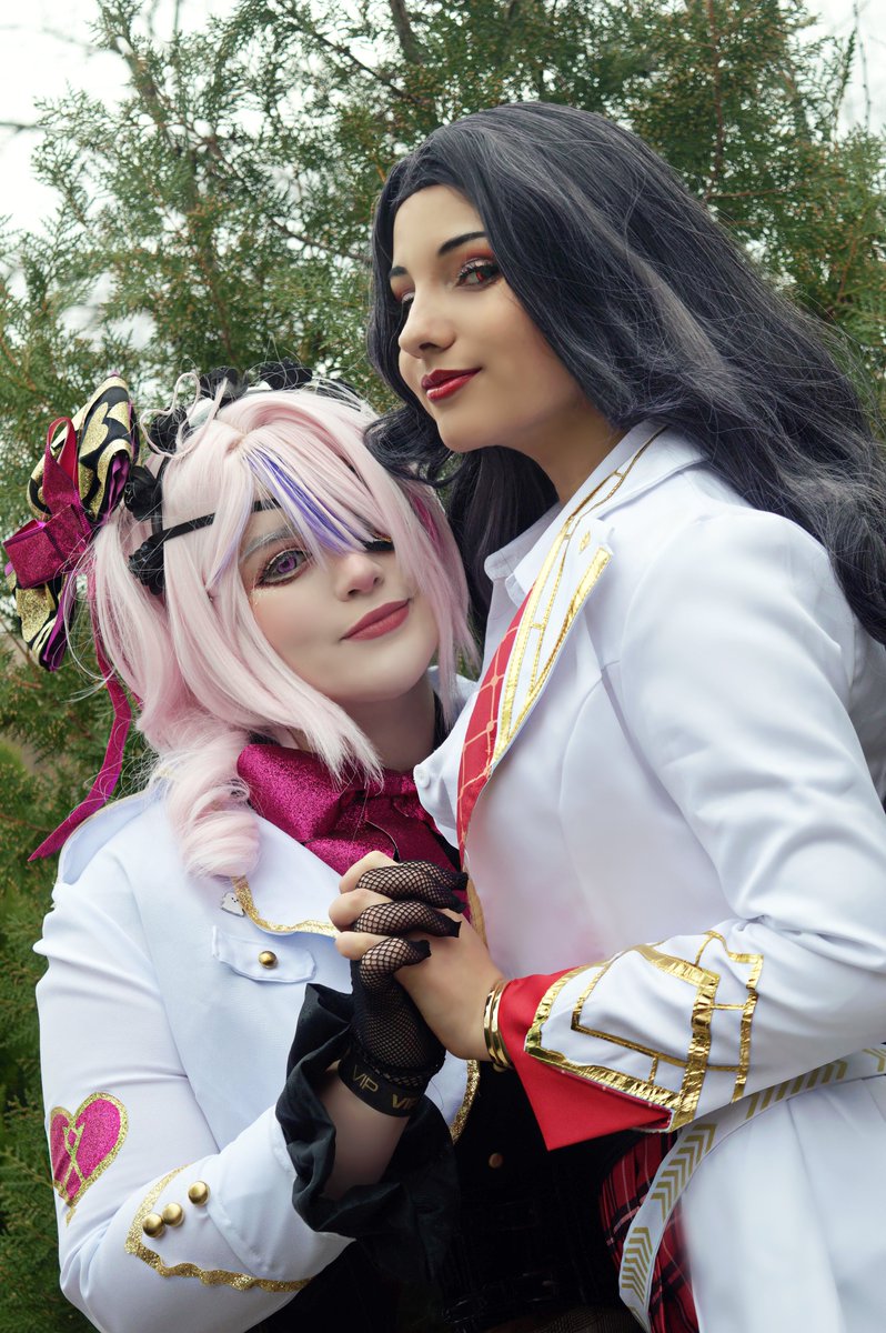RoromiyaR's tweet photo. Our little silly #ILUNA cosplay with my dear @ronic0s 🤍✨ 

#MariaMarionette #ScarleYonaguni 
#nijisan https://t.co/VHiuVUfgqQ