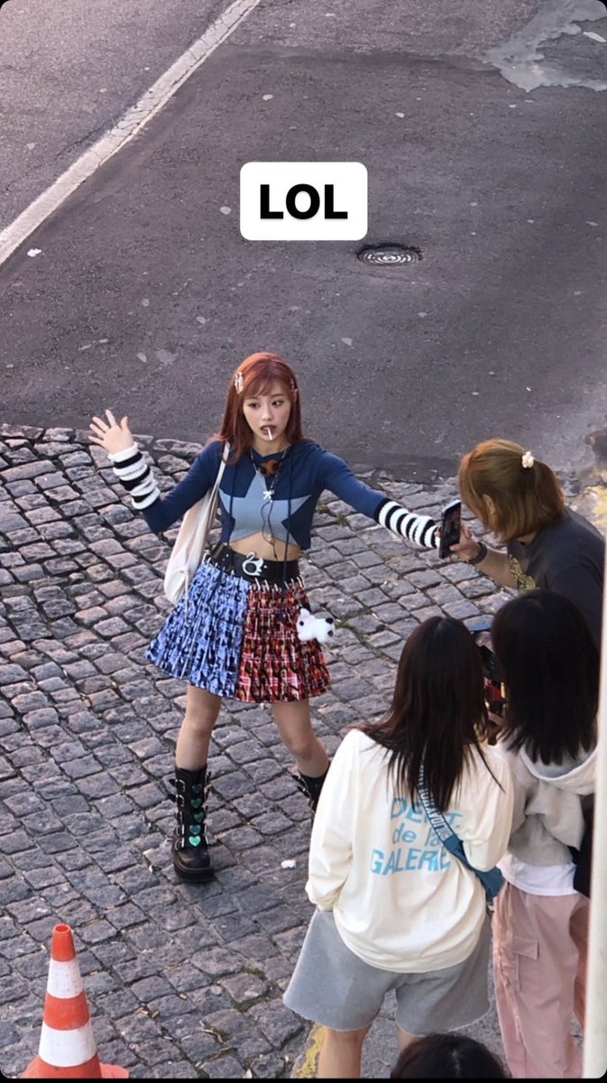 loonapress's tweet image. [IG] 230828 #Chuu spotted recording something in Portugal

(IG Stories from @/_davi.lm) 

#이달의소녀