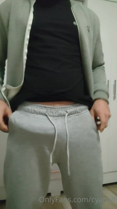 big dick problem: never get comfortable wearing underwear... or clothes https://t.co/36gSsE3o3S