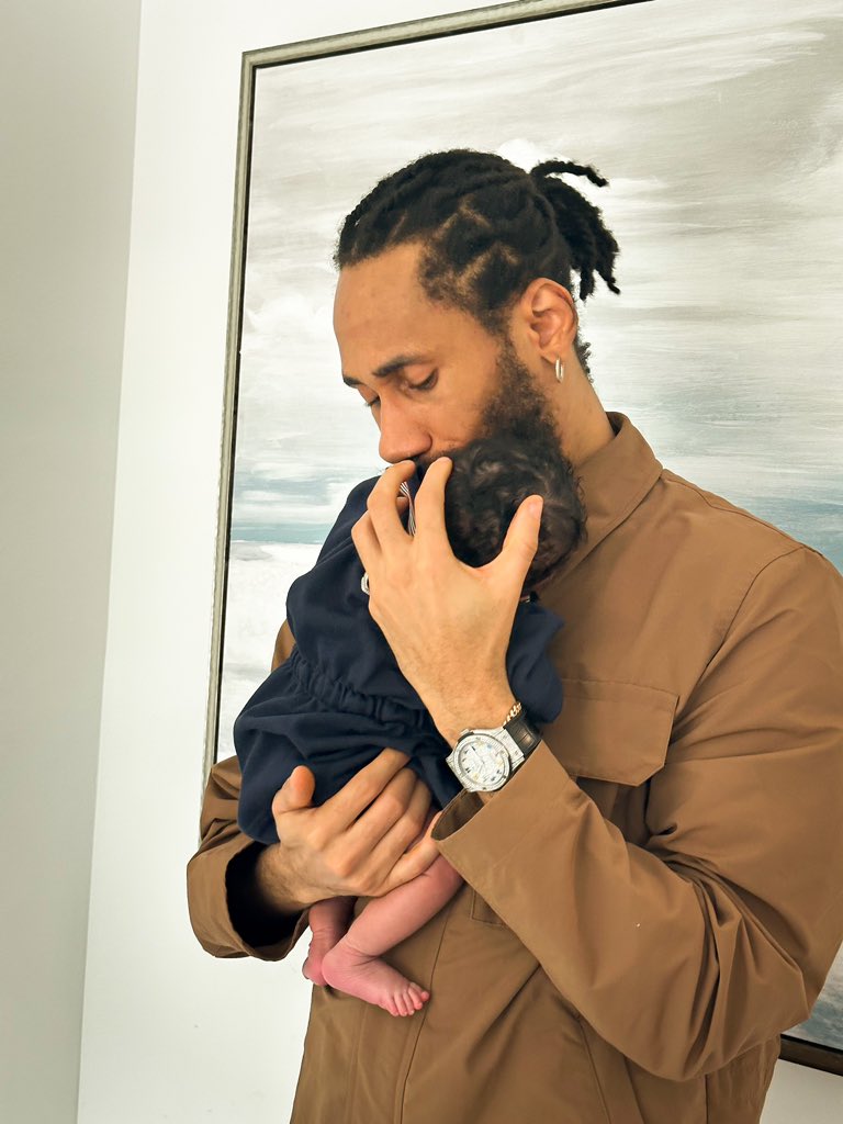 I took some time off to be a Father and also work on new music/ Album and it’s been a wholesome experience. Now it’s time to get back to what I do best. 

NEW MUSIC OUT THIS FRIDAY .