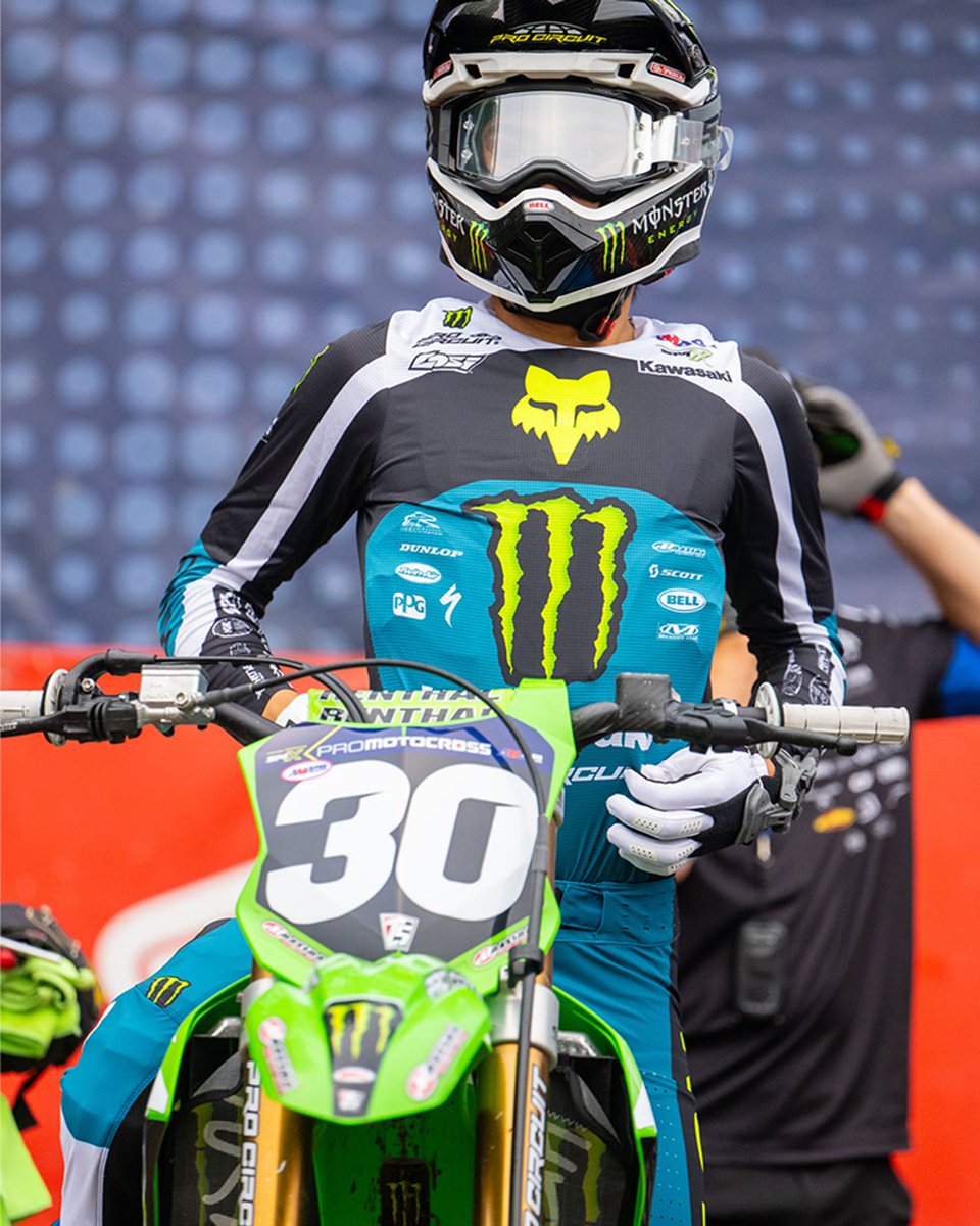 Designed to keep you cool, dry, and comfortable.

👉 Shop Nitro Gear Set
bit.ly/nitro-foxracing