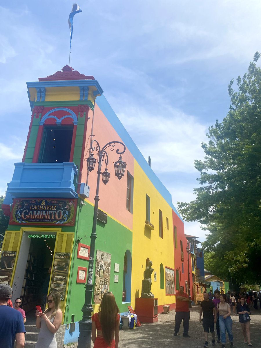 Clarageogteach1's tweet photo. Country 4) Argentina (one of my favourite countries from the entire 11 month trip!)

A huge country so were only able to see the highlights - Patagonia ❄️, Buenos Aires, Mendoza 🍷, and Iguazu Falls 🇦🇷 https://t.co/QuE3tLnEJQ
