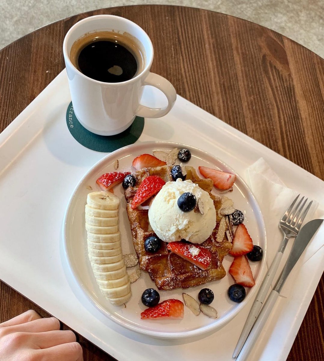 Nutritious breakfast to replenish energy and exhaust the fatigue of the day, what's your breakfast?
#BreakfastClub 
#MorningDeDifool 
#nutritionJobs 
#Mondaymorning