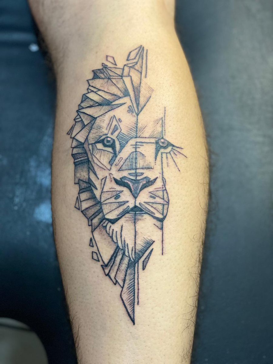 TattooAlli's tweet image. Um leãozin muito bonitin🥹🫶🏻
#tattoo #tatuagem