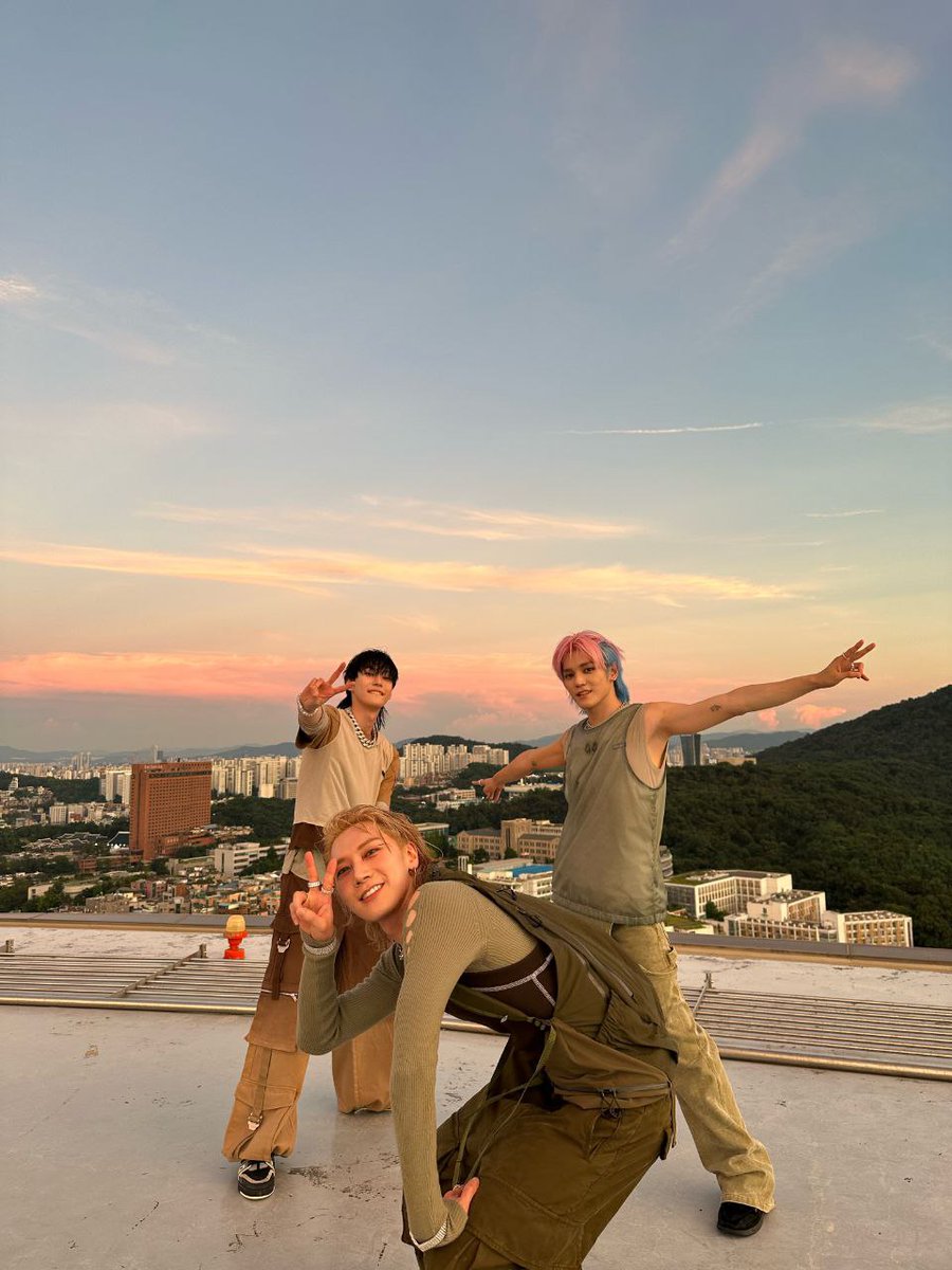 NCT BUBBLE tweet media