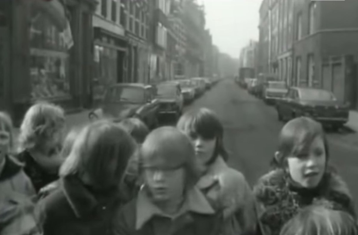 ianwalkerwpg's tweet image. Amsterdam is a city one can easily walk and bike around because of the people that demanded it be that way! Direct action gets results! #CriticalMass @safespeedswpg @BikeWinnipeg @WinnipegTrails #love30 

De Pijp, Amsterdam 1972 [299] youtu.be/YY6PQAI4TZE?fe… via @YouTube