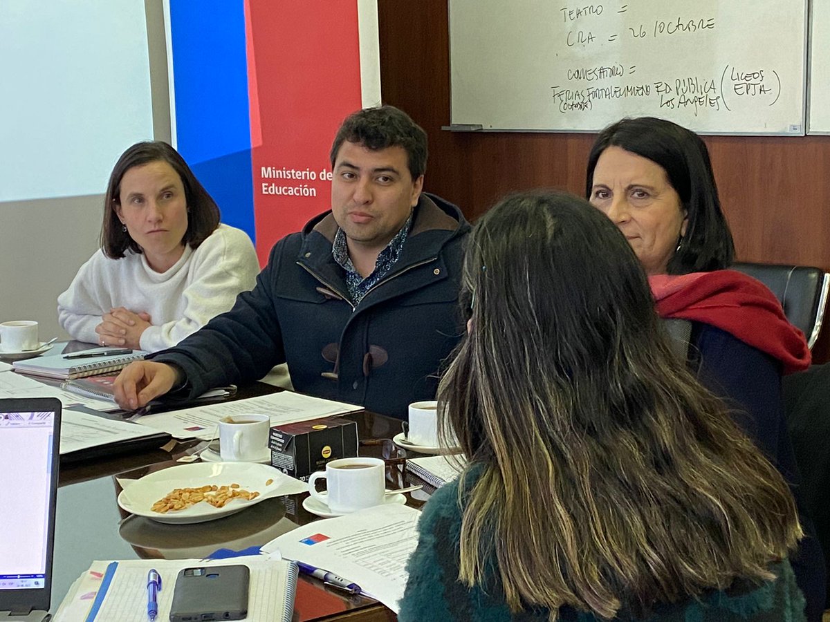 Educbiobio's tweet photo. ➡️Hoy, se realizó Mesa SAC, en Liceo de Huepil, comuna de #Túcapel en Biobío. Esta Mesa tuvo por objetivo determinar junto con la comunidad educativa 👩‍🏫y sostenedor,📚 procesos y prácticas claves para la mejora educativa que requieren acompañamiento y soporte.✅ https://t.co/gMTfgnKswr
