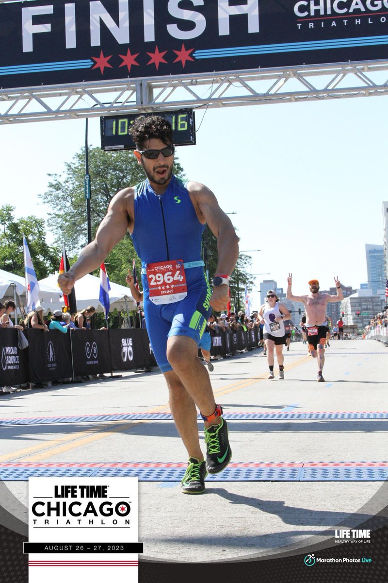SLUCards's tweet photo. This weekend our 3rd year fellow @ChitturuNiteesh got his 🫀 pumping in the @ChicagoTri. You know he'll be able to respond to a STEMI under 90 minutes! #ChicagoTri #ChicagoTriathon https://t.co/16qCXzKypW