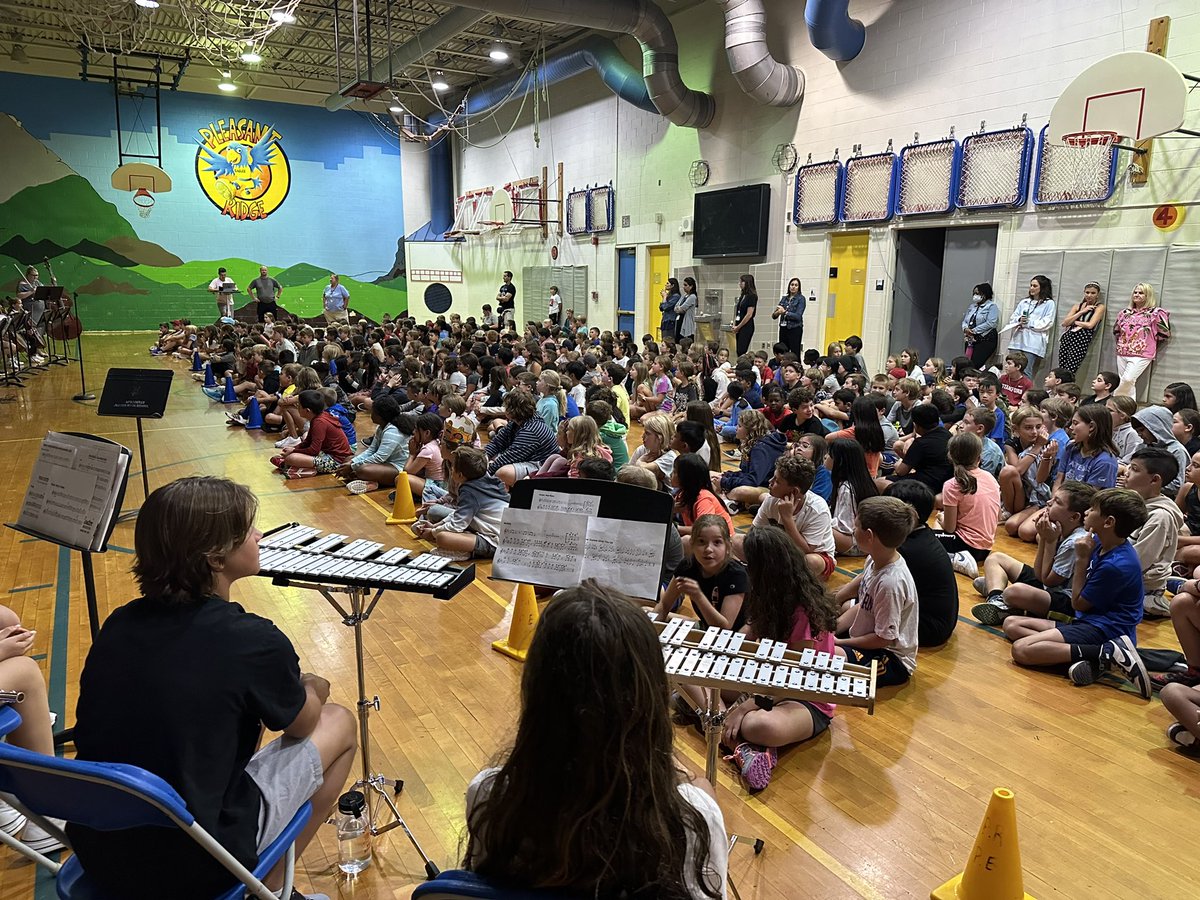 Musicians from <a href="/AtteaSchool/">Attea Middle School</a> and <a href="/SpringmanMiddle/">Springman Middle</a> are on tour today! We’re showing <a href="/glenview34/">Glenview District 34</a> fourth graders all the band and orchestra instruments.