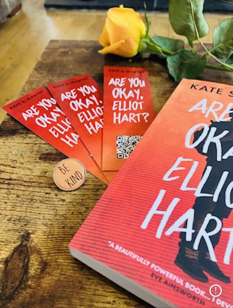 To put a positive spin on the whole Martin family returning back to school next week … it’s #Giveaway time! A signed copy of Are you Okay, Elliot Hart? with bookmarks and pin badges for TWO lucky winners! To enter please follow, like and RT. 🧡 UK only 🧡 Closes 4/9/23