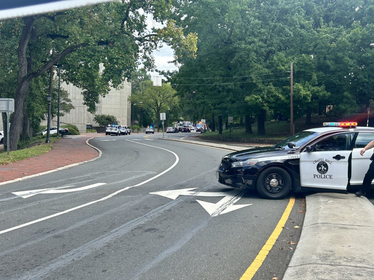 #RIGHTNOW part of UNC campus shut down with large police presence, after an alert went out about an armed, dangerous person on campus. My photographer and I heard the speakers come on, urging everyone to go inside. 
We are working to get information right now <a href="/WNCN/">CBS 17</a>