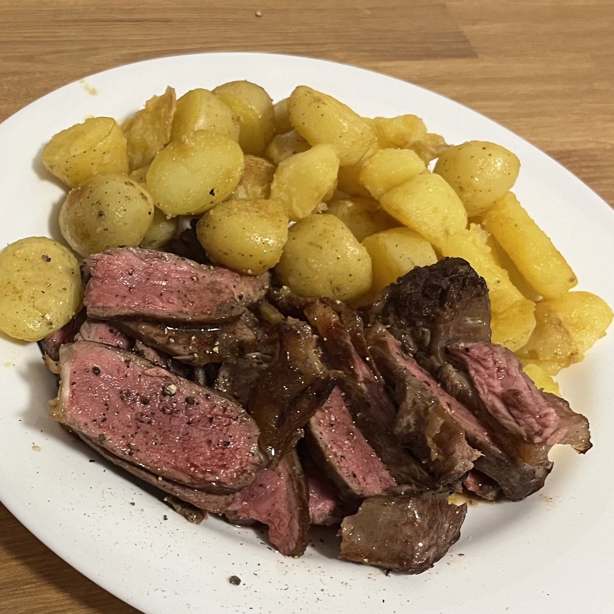 𝔐𝔯.ℜ𝔢𝔡 🌶️ tweet media