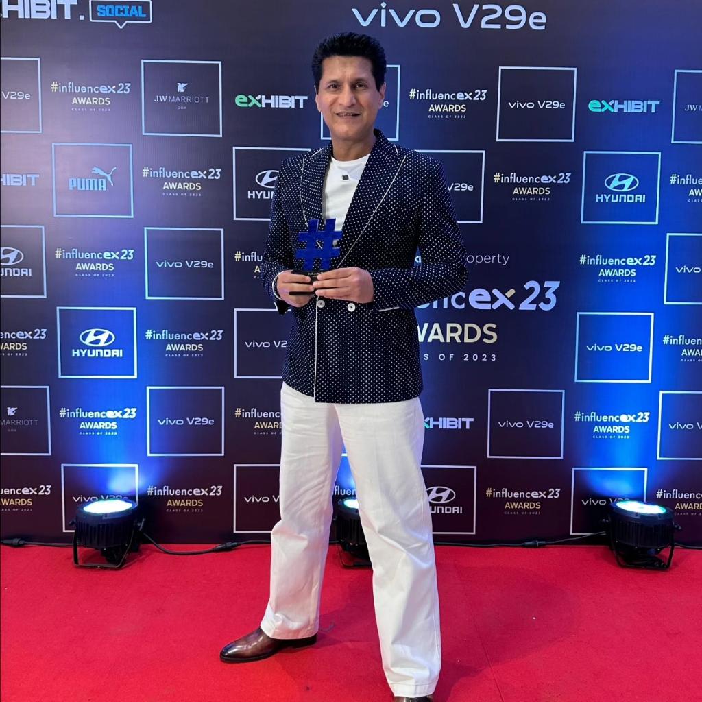 RajivMakhni's tweet photo. #TechInfluencerOfTheYear 2023 award at #InfluenceX
Yes. I won the big one. 
I'm quite overwhelmed. 
My social media journey has just started, and for me to win, this is truly HUGE! 
Thank you to all of you who have made this happen to me. 
All I can promise is - Together, we are going to change the World of Tech! 
Forever!