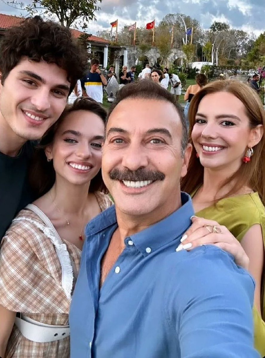 #KendiDüşenAğlamaz ekibinden güzel bir kare 💫