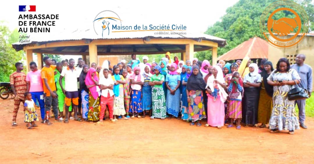 l'ONG CADID à bâton rompu avec les jeunes de Copargo pour une meilleure lutte contre l'extrémisme violent, le  terrorisme et les Violences Basées sur le Genre.