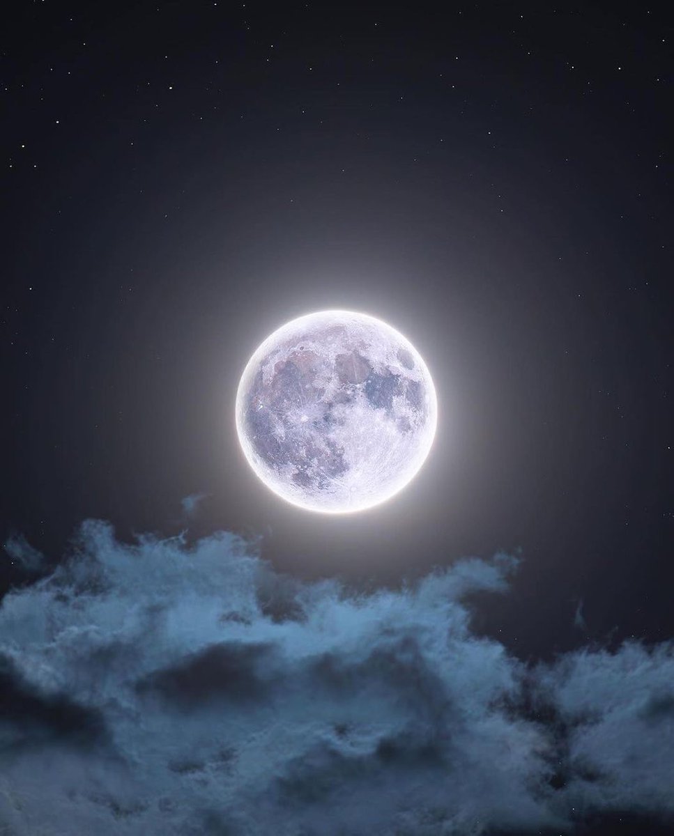 Full Moon lover.